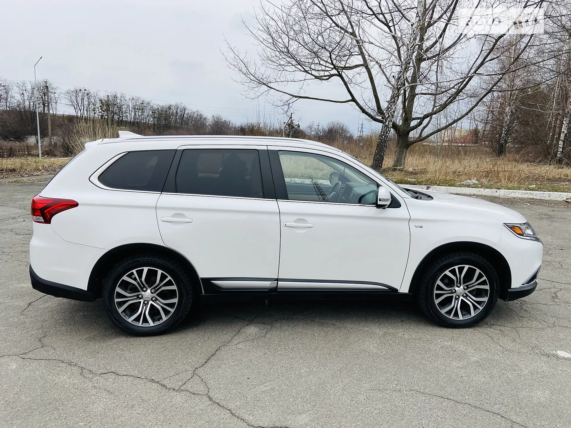 2017 Mitsubishi Outlander - мініатюра 28