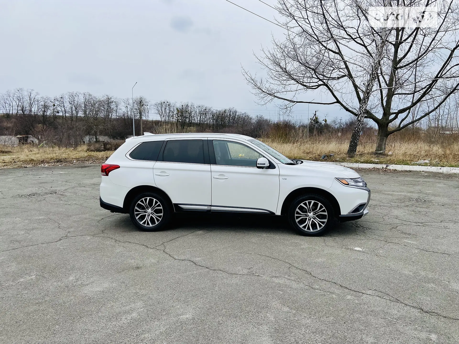 2017 Mitsubishi Outlander - мініатюра 32