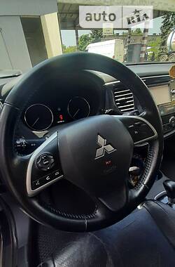 Внедорожник / Кроссовер Mitsubishi Outlander 2014 в Днепре