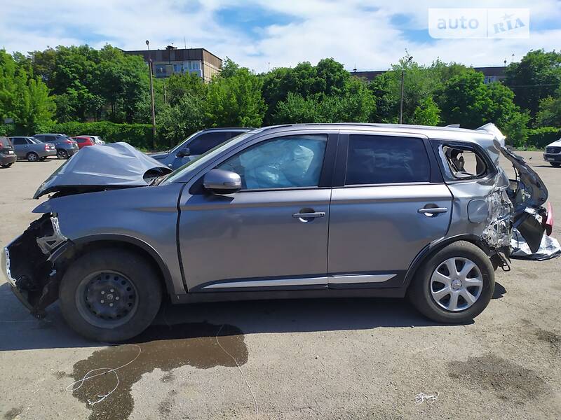 Універсал Mitsubishi Outlander 2020 в Кривому Розі