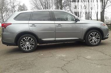 Універсал Mitsubishi Outlander 2015 в Рівному