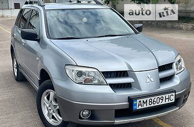 Позашляховик / Кросовер Mitsubishi Outlander 2009 в Житомирі