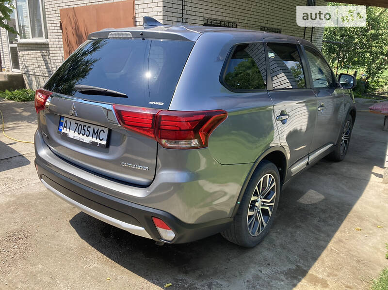 Внедорожник / Кроссовер Mitsubishi Outlander 2018 в Броварах