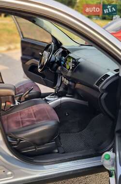 Внедорожник / Кроссовер Mitsubishi Outlander 2008 в 