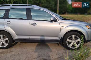 Внедорожник / Кроссовер Mitsubishi Outlander 2008 в 