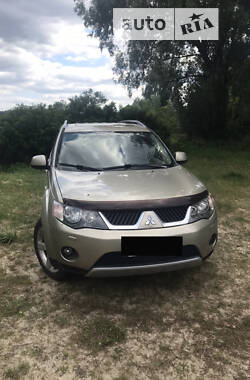 Внедорожник / Кроссовер Mitsubishi Outlander 2007 в Киеве