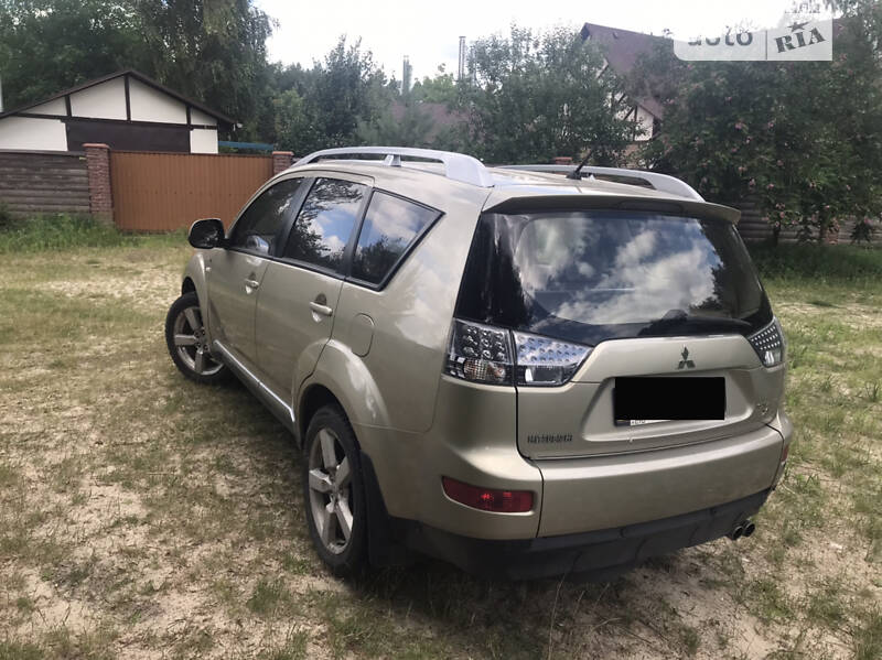 Внедорожник / Кроссовер Mitsubishi Outlander 2007 в Киеве