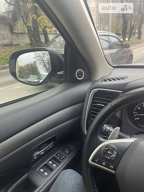 Внедорожник / Кроссовер Mitsubishi Outlander 2012 в Днепре