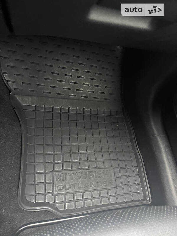 Внедорожник / Кроссовер Mitsubishi Outlander 2012 в Днепре