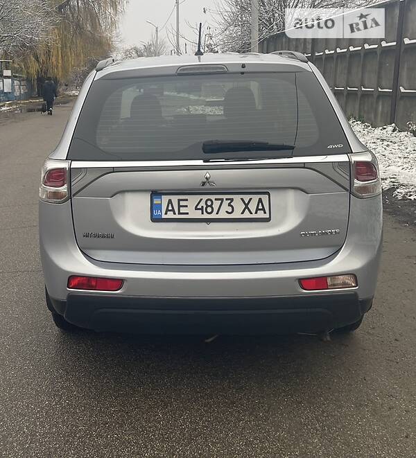 Внедорожник / Кроссовер Mitsubishi Outlander 2012 в Днепре