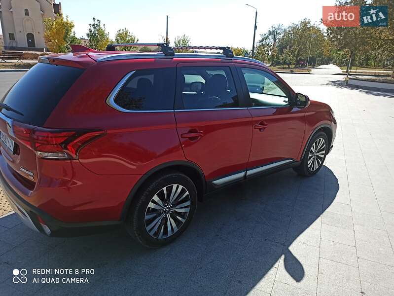 Универсал Mitsubishi Outlander 2019 в Одессе