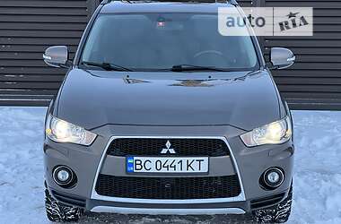 Внедорожник / Кроссовер Mitsubishi Outlander 2011 в Стрые