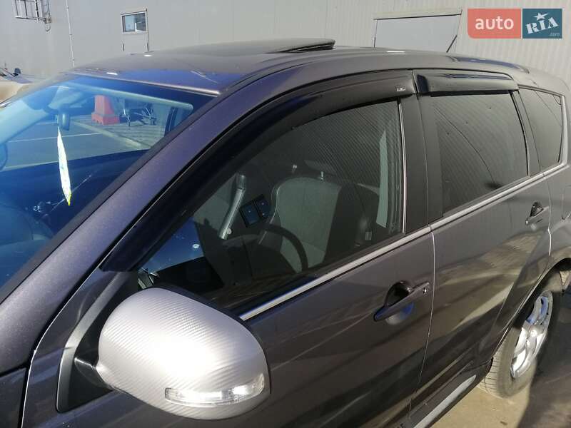 Внедорожник / Кроссовер Mitsubishi Outlander 2010 в Киеве