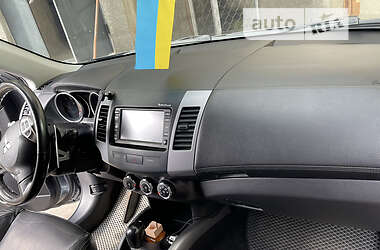 Внедорожник / Кроссовер Mitsubishi Outlander 2011 в Звенигородке