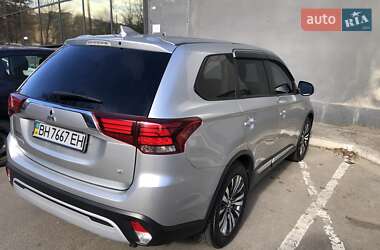 Универсал Mitsubishi Outlander 2019 в Одессе