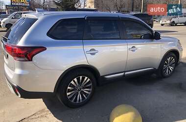 Универсал Mitsubishi Outlander 2019 в Одессе