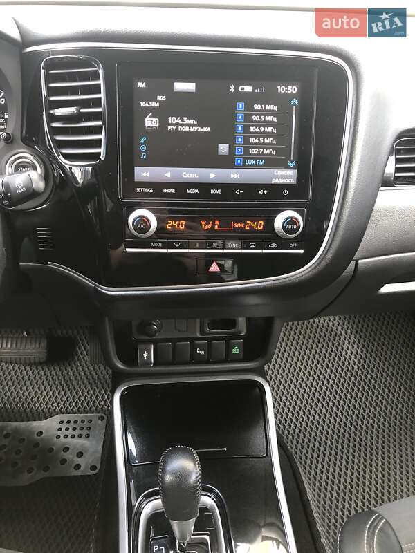 Универсал Mitsubishi Outlander 2019 в Одессе