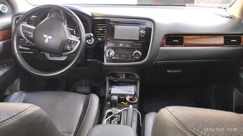 Внедорожник / Кроссовер Mitsubishi Outlander 2013 в Львове