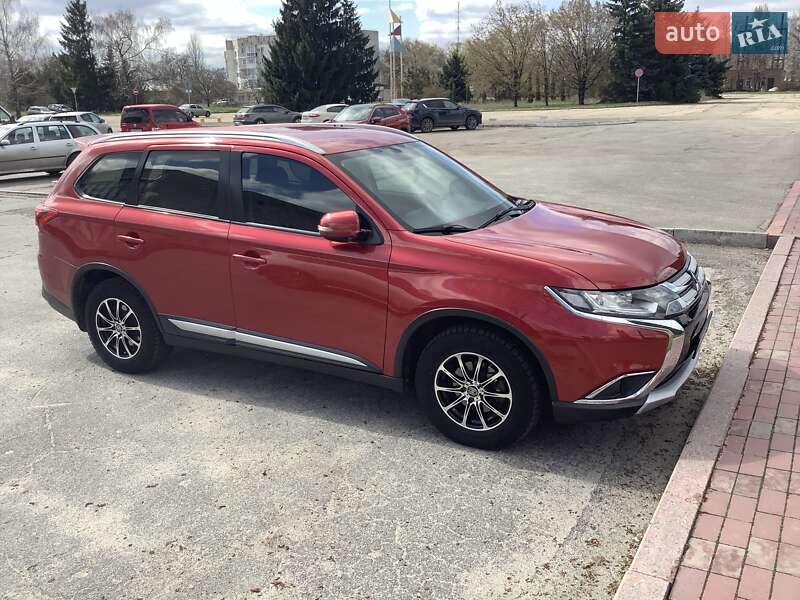 Позашляховик / Кросовер Mitsubishi Outlander 2016 в Кропивницькому фото 2 Позашляховик / Кросовер Mitsubishi Outlander 2016 в Кропивницькому