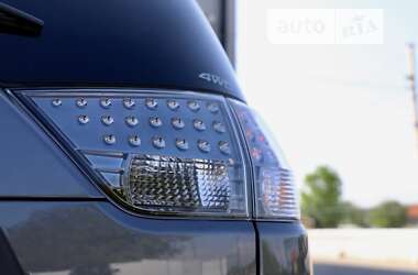 Внедорожник / Кроссовер Mitsubishi Outlander 2012 в 