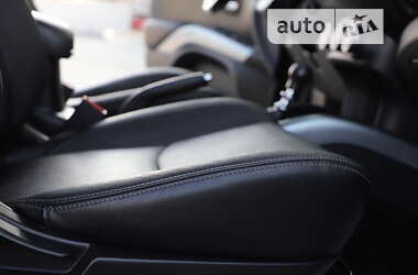 Внедорожник / Кроссовер Mitsubishi Outlander 2012 в 