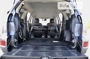 Внедорожник / Кроссовер Mitsubishi Outlander 2012 в 