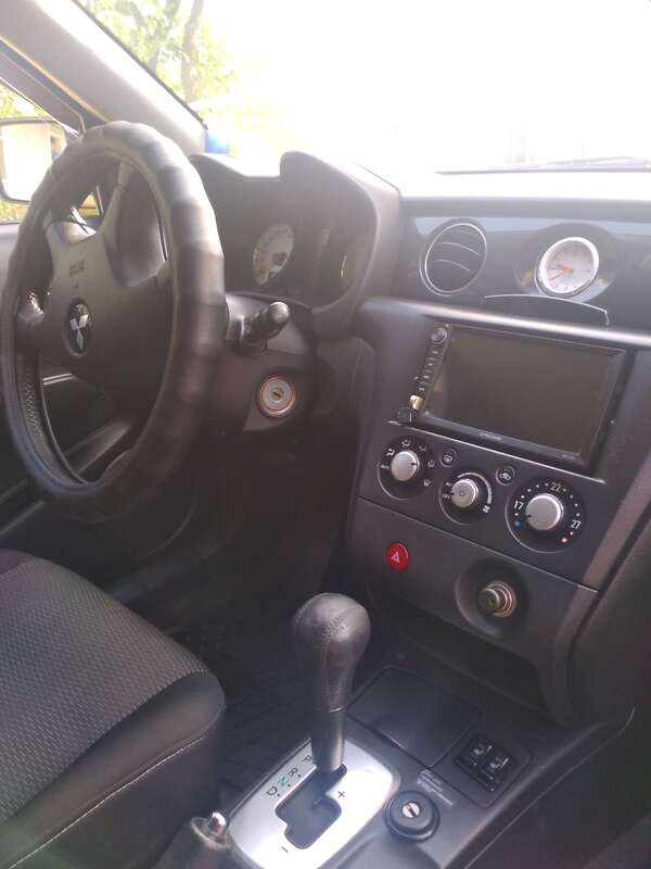 Позашляховик / Кросовер Mitsubishi Outlander 2007 в Чернівцях