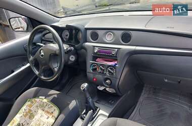 Внедорожник / Кроссовер Mitsubishi Outlander 2008 в 