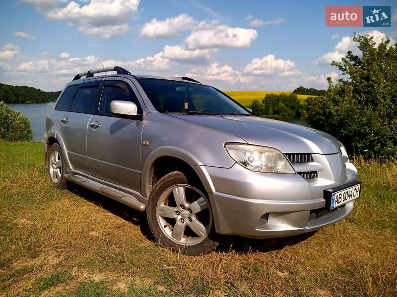 Внедорожник / Кроссовер Mitsubishi Outlander 2008 в 