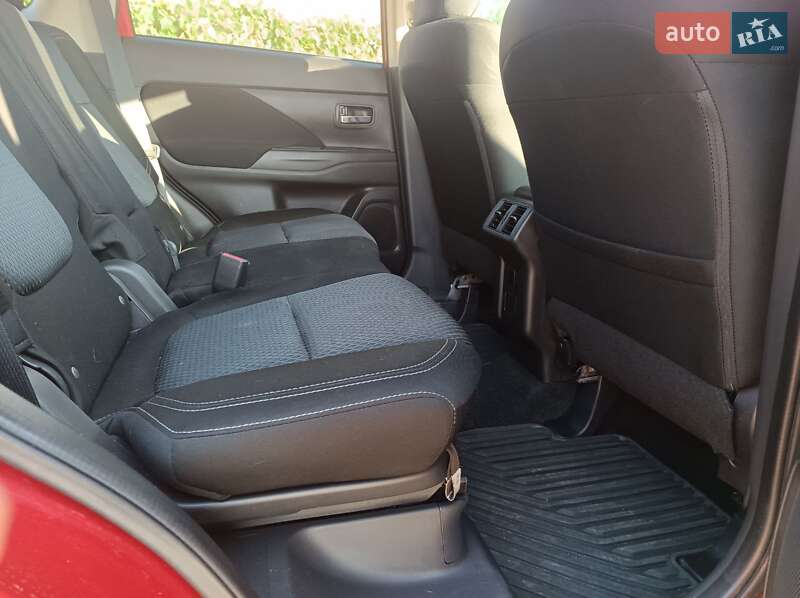 Позашляховик / Кросовер Mitsubishi Outlander 2018 в Києві фото 16 Позашляховик / Кросовер Mitsubishi Outlander 2018 в Києві