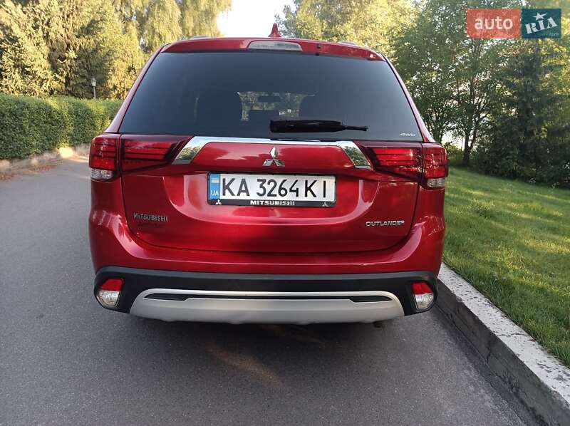 Позашляховик / Кросовер Mitsubishi Outlander 2018 в Києві фото 3 Позашляховик / Кросовер Mitsubishi Outlander 2018 в Києві
