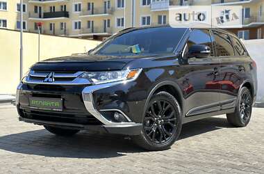 Внедорожник / Кроссовер Mitsubishi Outlander 2017 в Одессе