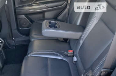 Внедорожник / Кроссовер Mitsubishi Outlander 2019 в 