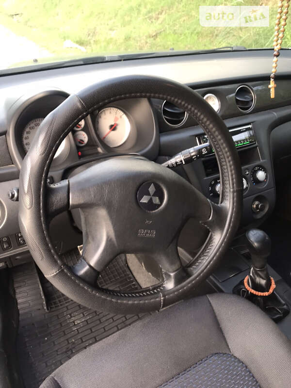 Позашляховик / Кросовер Mitsubishi Outlander 2006 в Бориславі фото 9 Позашляховик / Кросовер Mitsubishi Outlander 2006 в Бориславі