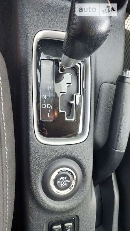 Внедорожник / Кроссовер Mitsubishi Outlander 2015 в Львове