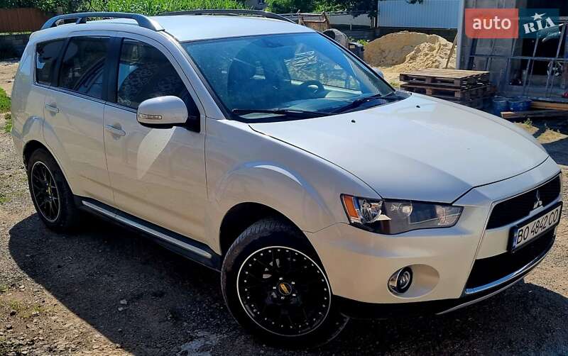 Позашляховик / Кросовер Mitsubishi Outlander 2010 в Копичинці