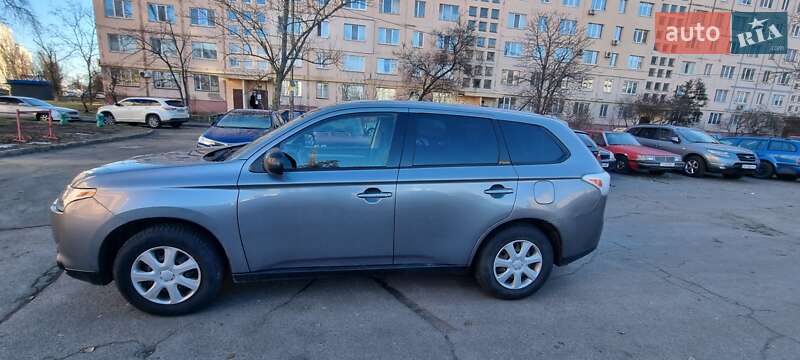 Mitsubishi Outlander 2013