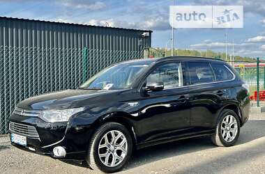 Внедорожник / Кроссовер Mitsubishi Outlander 2014 в Тернополе