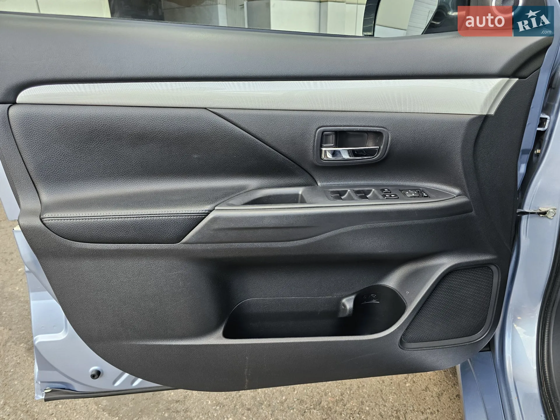 2014 Mitsubishi Outlander - мініатюра 20