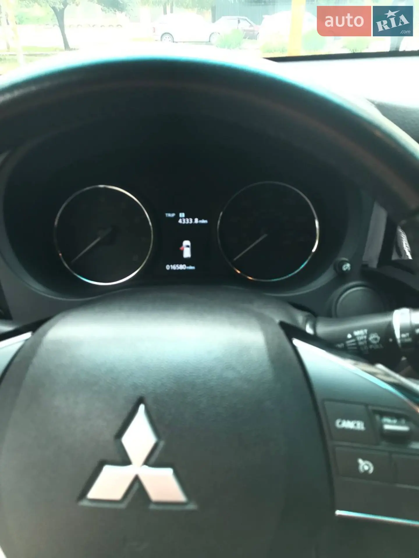 2017 Mitsubishi Outlander - мініатюра 11