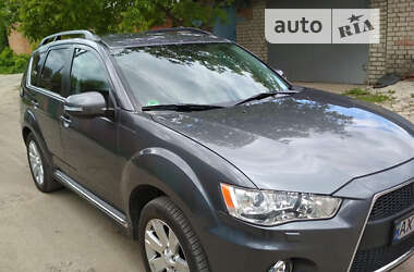 Внедорожник / Кроссовер Mitsubishi Outlander 2011 в Ровно