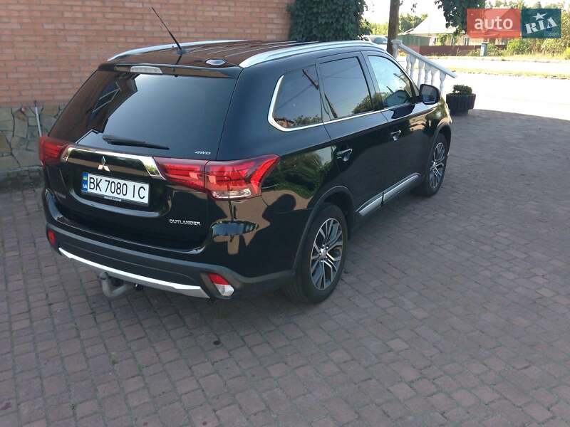 Позашляховик / Кросовер Mitsubishi Outlander 2016 в Сарнах фото 4 Позашляховик / Кросовер Mitsubishi Outlander 2016 в Сарнах