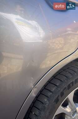 Внедорожник / Кроссовер Mitsubishi Outlander 2012 в 