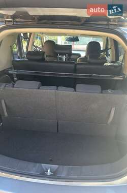 Внедорожник / Кроссовер Mitsubishi Outlander 2012 в 