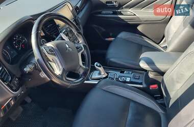 Позашляховик / Кросовер Mitsubishi Outlander 2018 в Житомирі