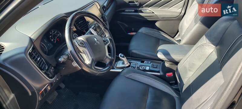 Внедорожник / Кроссовер Mitsubishi Outlander 2018 в Житомире фото 10 Внедорожник / Кроссовер Mitsubishi Outlander 2018 в Житомире