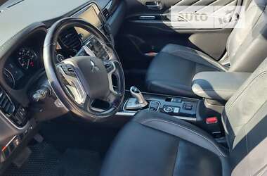 Позашляховик / Кросовер Mitsubishi Outlander 2018 в Житомирі