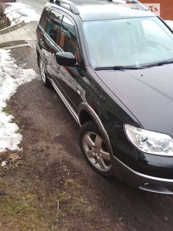 Внедорожник / Кроссовер Mitsubishi Outlander 2006 в Зенькове