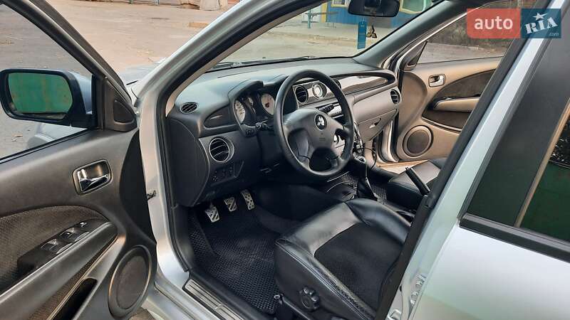 Позашляховик / Кросовер Mitsubishi Outlander 2006 в Хмельницькому