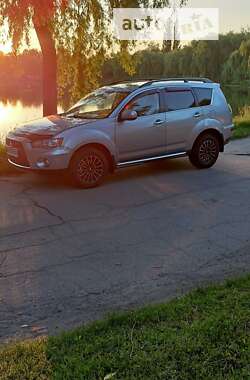 Внедорожник / Кроссовер Mitsubishi Outlander 2011 в Ровно